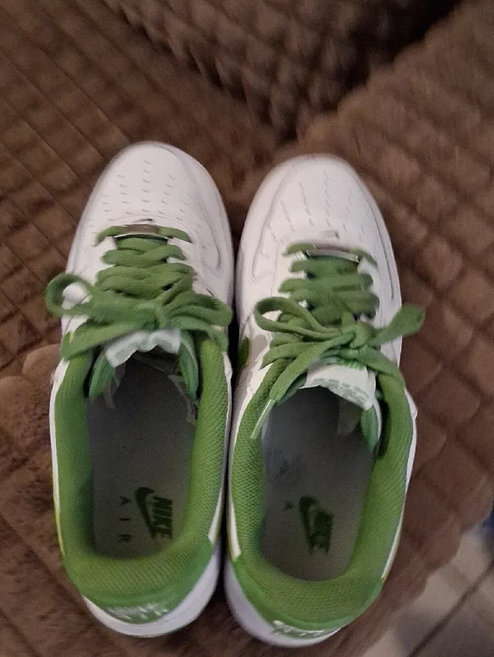 Nike Men’s White and Green Low-Top Sneakers - Classic Swoosh